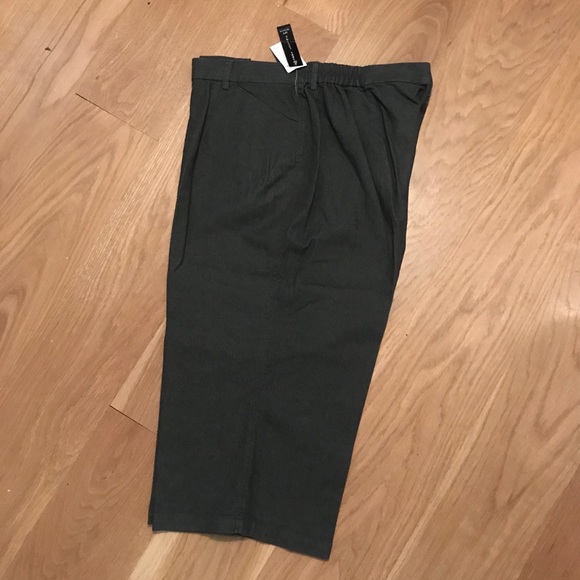 Larry Levine Pants - Women’s Crop Pants capris Plus Size 22 22W